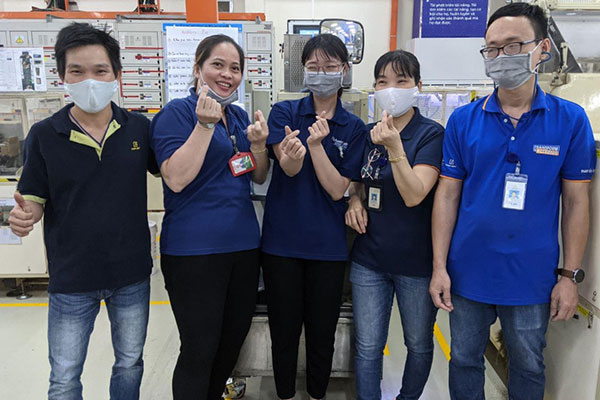 BAT Vietnam contributes to COVID-19 vaccine fund while maintaining production during the pandemic.