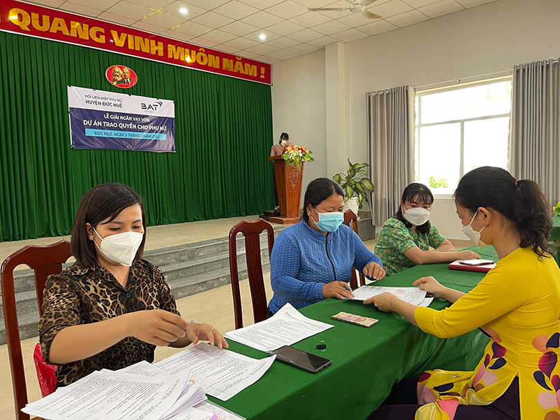 Beneficiaries are signing up for the unsecured loan from BAT’s Women Empowerment program at My Thanh Tay village