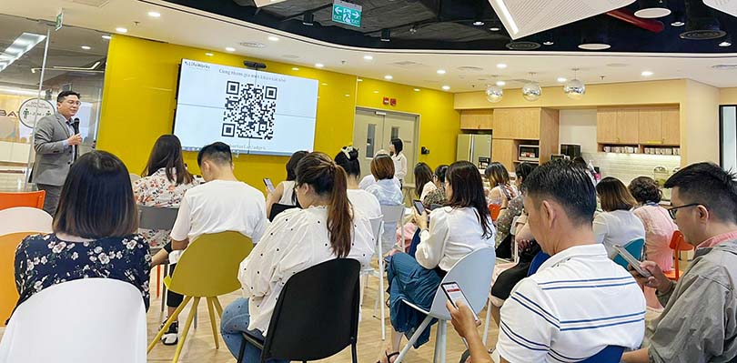 Buổi chia sẻ với chuyên đề “Cải thiện sức khỏe tinh thần” được nhiều nhân viên hưởng ứng tham gia