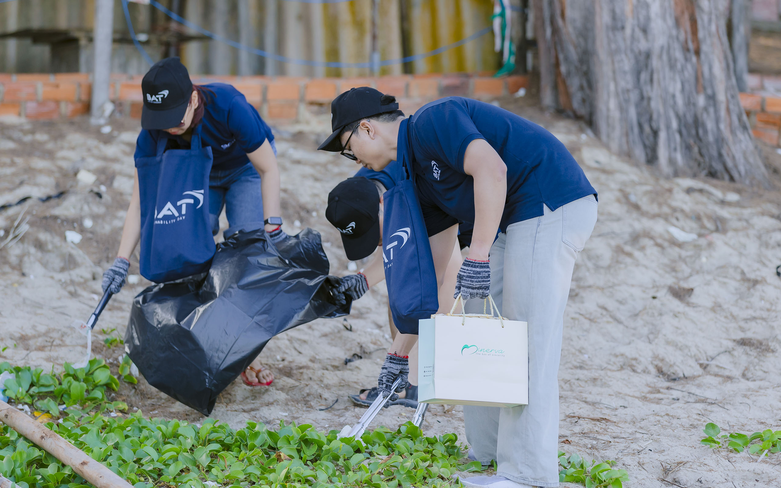Sustainability Day - beach tidy